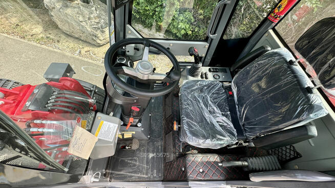 Nowa ładowarka teleskopowa KMM 812T Yanmar udźwig 1,5T