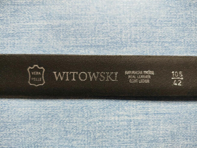 Czarny garnitur (marynarka / kamizelka / krawat / spodnie)