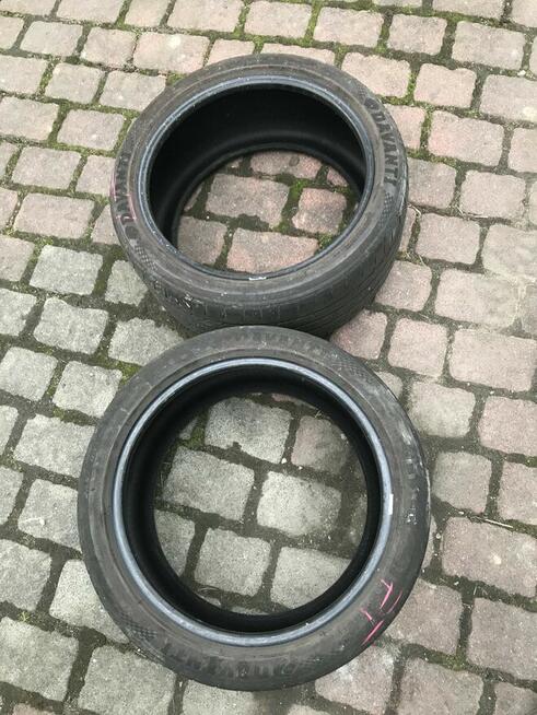 Para letnich opon 245/40R17 DOT20 nie naprawiane