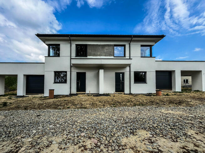 Nowe domy bliźniacze – surowy stan, Krasne