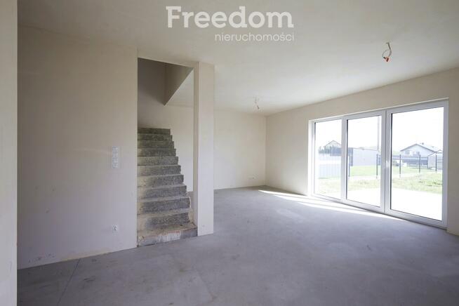 Dom z tarasem, garażem i działką – blisko Iławy!