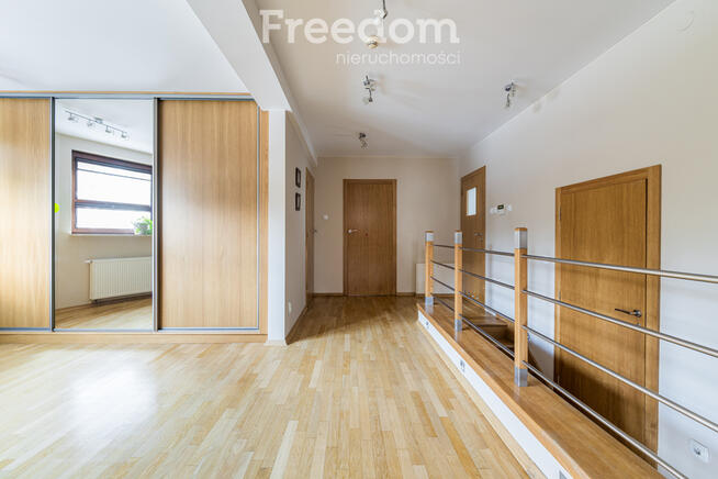 Dom w cichej okolicy z dobrym dojazdem do Warszawy