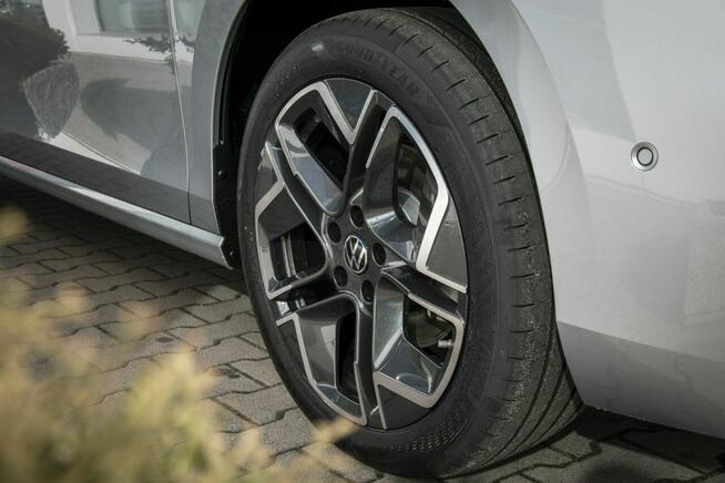 Volkswagen Passat Elegance 2.0 TDI 150 KM DSG DEMO