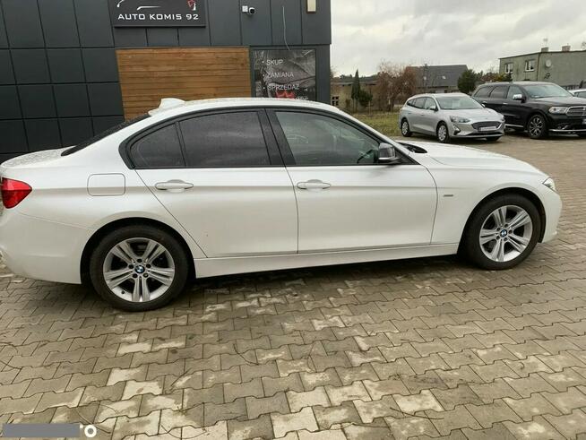 BMW Seria 3 Biała Perła Niski Przebieg