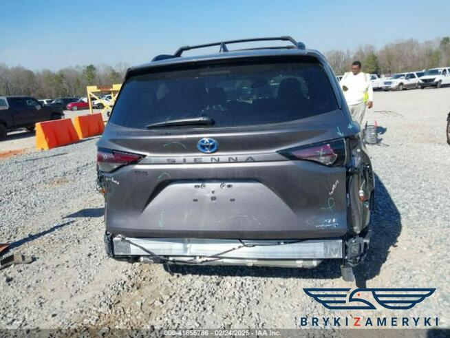 Toyota Sienna 2024 Woodland Edition