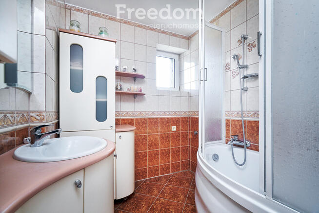 Duże mieszkanie i dwa garaże - idealne połączenie!