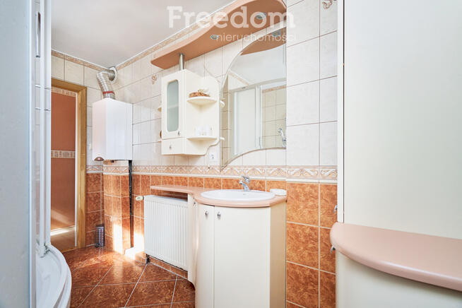 Duże mieszkanie i dwa garaże - idealne połączenie!