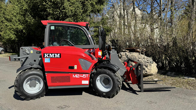 Nowa ładowarka teleskopowa KMM M12-45T PERKINS