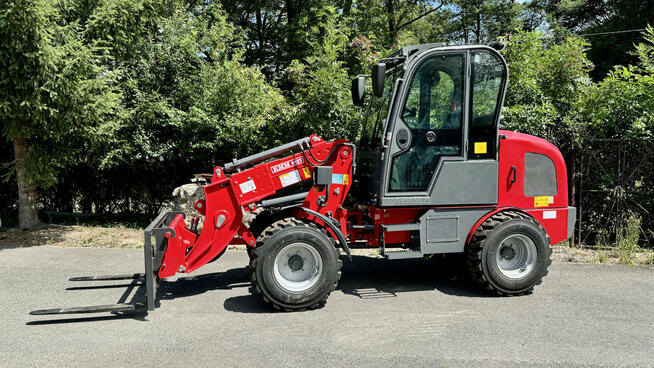 Nowa ładowarka teleskopowa KMM 812T Yanmar udźwig 1,5T