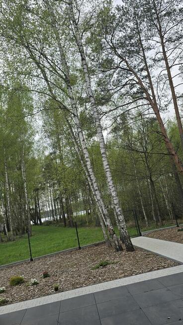 Dom 2-poziomowy nad jeziorem