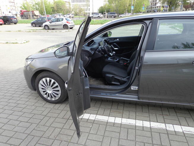 Peugeot 308 Peugeot 308, 130 KM, 1,2 turbo, 2017 r. Warszawa