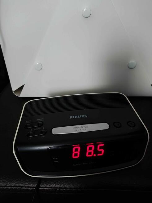 Radiobudzik cyfrowy Radio FM Budzik Philips AJ3123/12