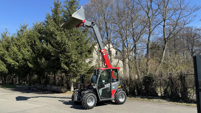 Nowa ładowarka teleskopowa KMM M12-45T PERKINS