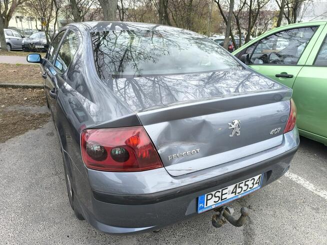 Peugeot 407