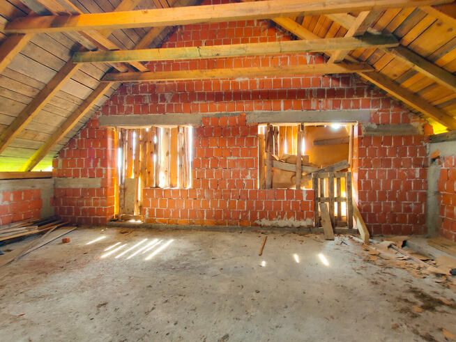 Sprzedam dom w górach, z dużą widokową działką.