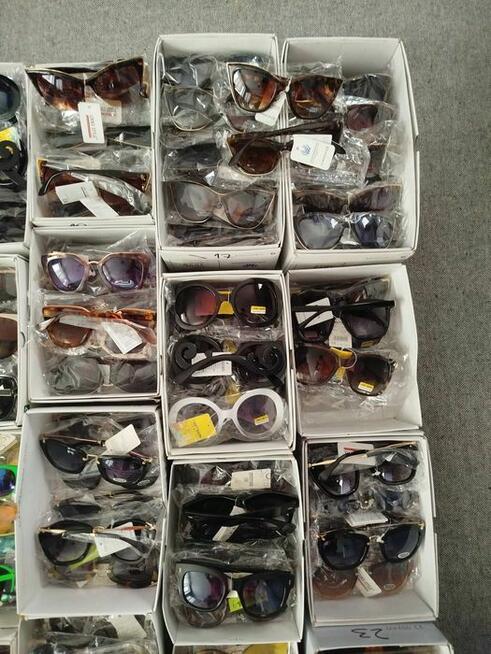 Nowe okulary UV 400 / kategorii trzeciej / damskie (całość)