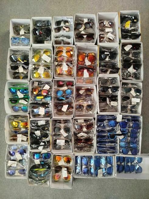 Nowe okulary UV 400 / kategorii trzeciej / Unisex (całość)