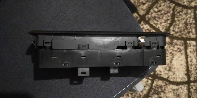 Reno Megan 3 przełącznik