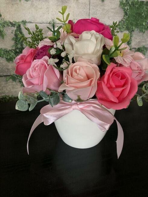 Boxy prezentowe z kwiatów mydlanych