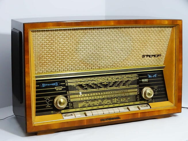 Vollstereo 609W EM84 klasyczny odbiornik radiowy produkowany