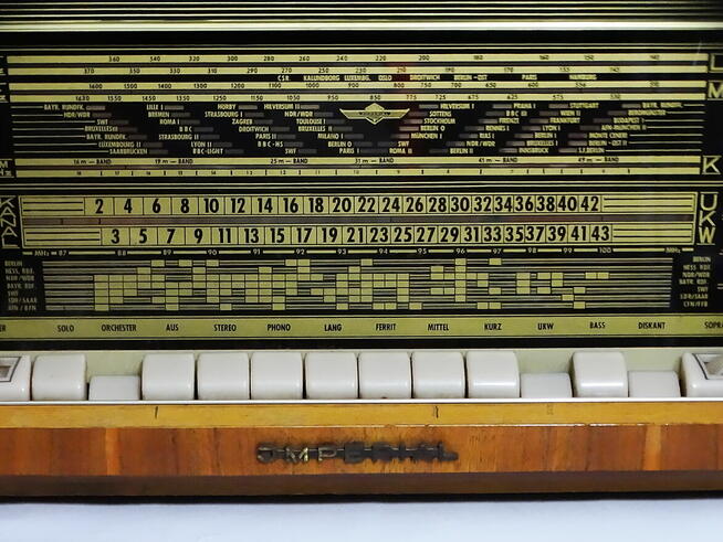 Vollstereo 609W EM84 klasyczny odbiornik radiowy produkowany