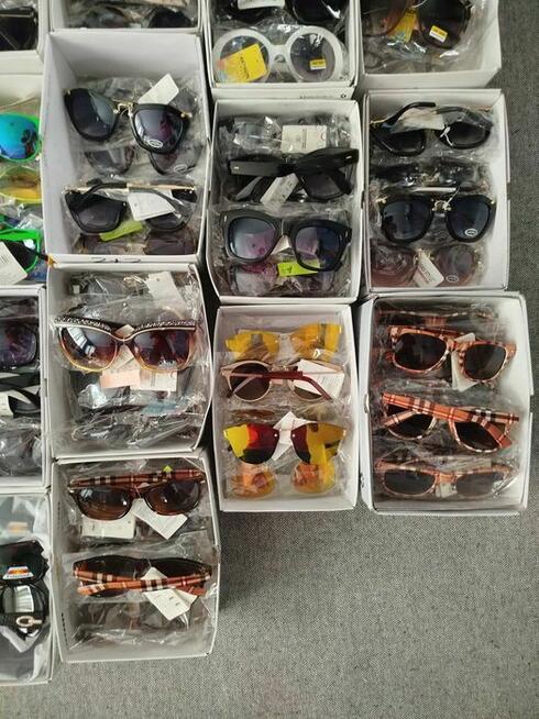 Nowe okulary UV 400 / kategorii trzeciej / damskie (całość)