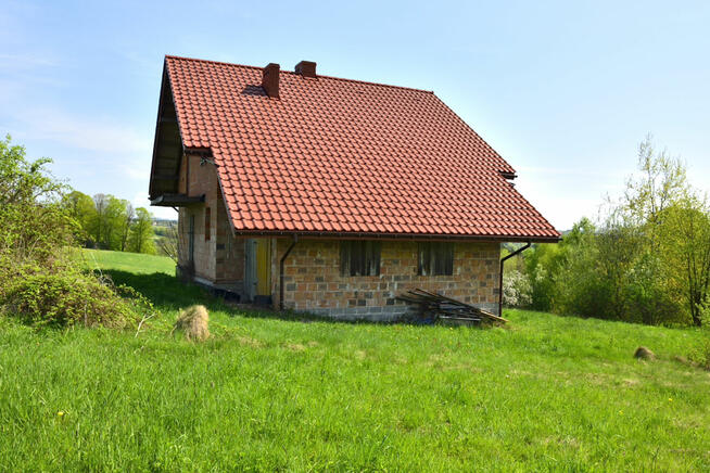 Sprzedam dom w górach, z dużą widokową działką.