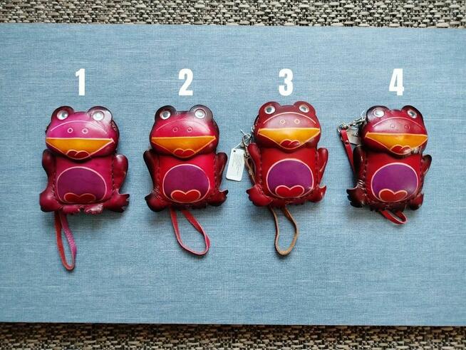 Skórzane portfele / etui w kształcie żabek