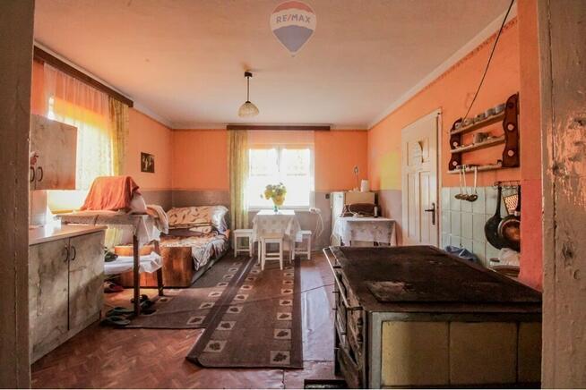 Klimatyczny drewniany dom z ogromnym terenem