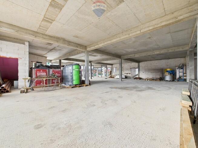 Budynek usługowy przy DK28 – Białka, 1596 m