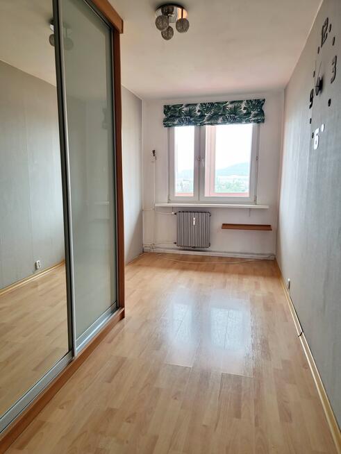 Trzypokojowe mieszkanie z widokiem - podzamcze