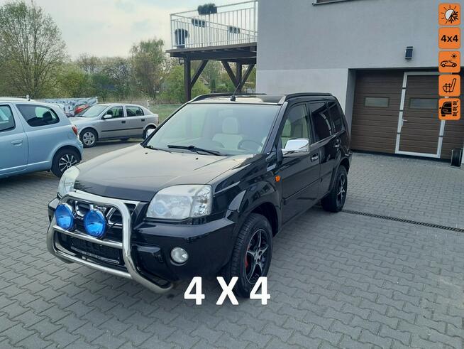 Nissan X-Trail 2.0i 4X4 alufelgi skóry kangur klimatronik  szyberdach stan BDB