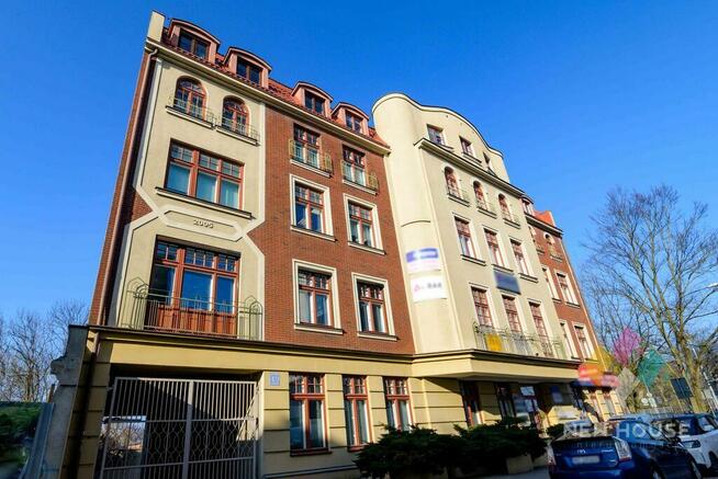 Lokal na sprzedaż Centrum 70 m2, 1 piętro, winda