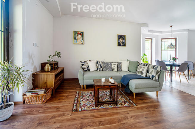 Komfortowy dom z widokiem na las