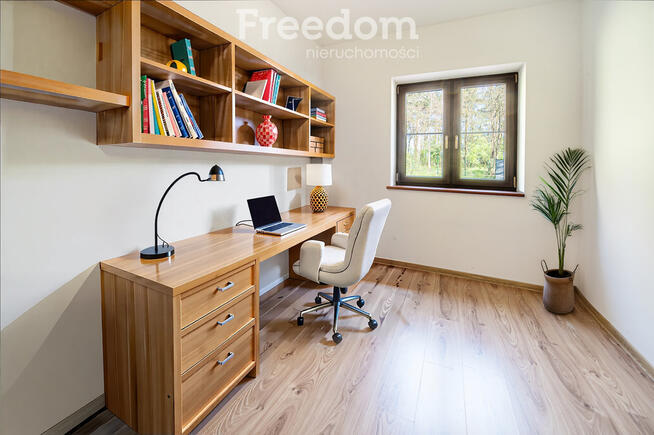 Komfortowy dom z widokiem na las