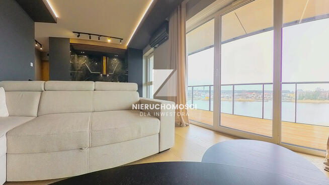 Apartament z widokiem na rzekę w Dziwnowie, balkon