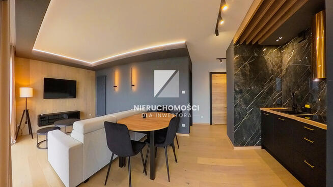 Apartament z widokiem na rzekę w Dziwnowie, balkon