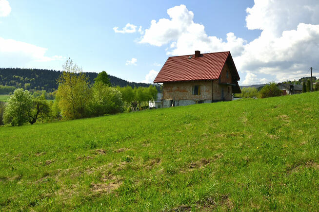 Sprzedam dom w górach, z dużą widokową działką.