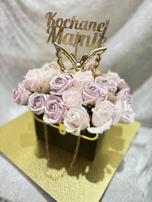 Boxy prezentowe z kwiatów mydlanych