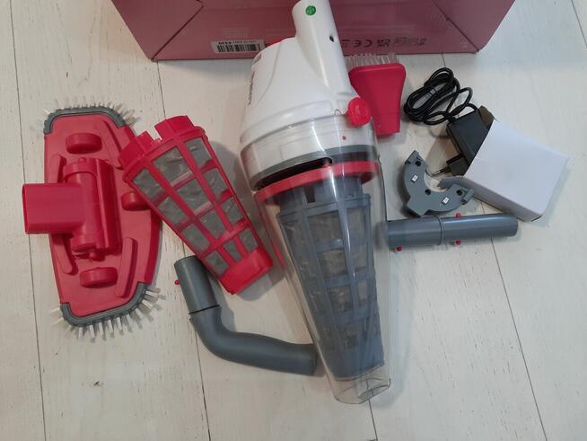 Odkurzacz akumulatorowy BC50 do basenów i spa do 25 m3 BWT B