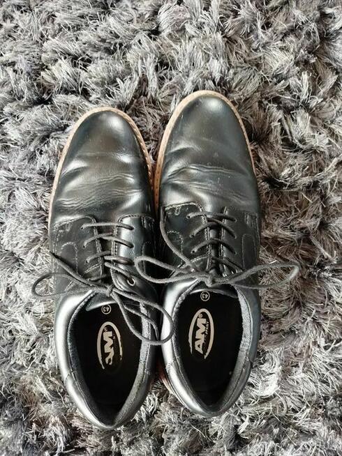 Czarne buty AM Shoe Company eleganckie / garniturowe