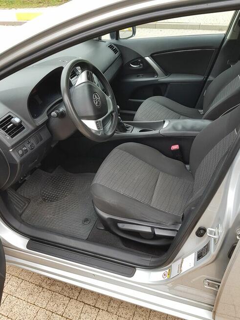 Polski Salon Toyota Avensis LIFT 1.6 Benzyna Stan Bdb