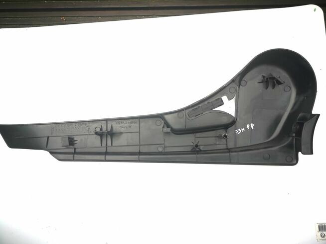 Mitsubishi ASX osłona fotela prawego przedniego prawa strona