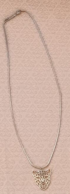 Wyprzedamy biżuterie , medale i różne AKCESORIA rytualne