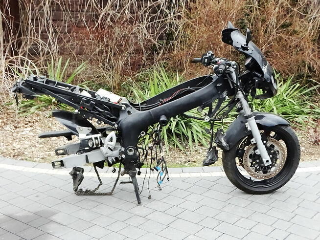 TRIUMPH SPRINT RS 955i Rama + inne akcesoria + DOKUMENTY 200