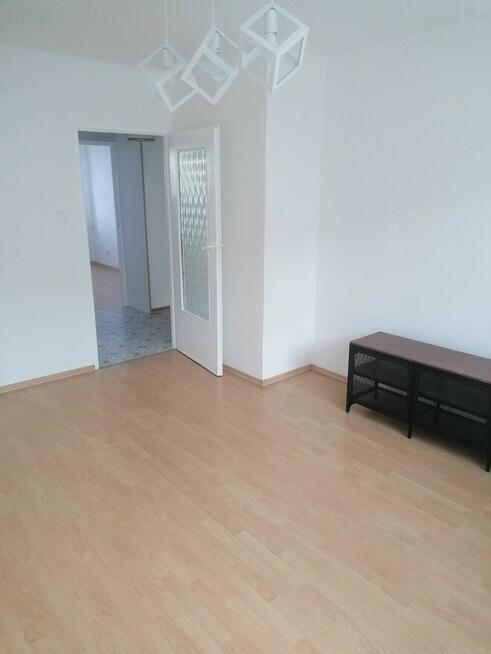 NA WYNAJEM 48M2 I PIĘTRO 3 pokoje Wojska Polskiego 8