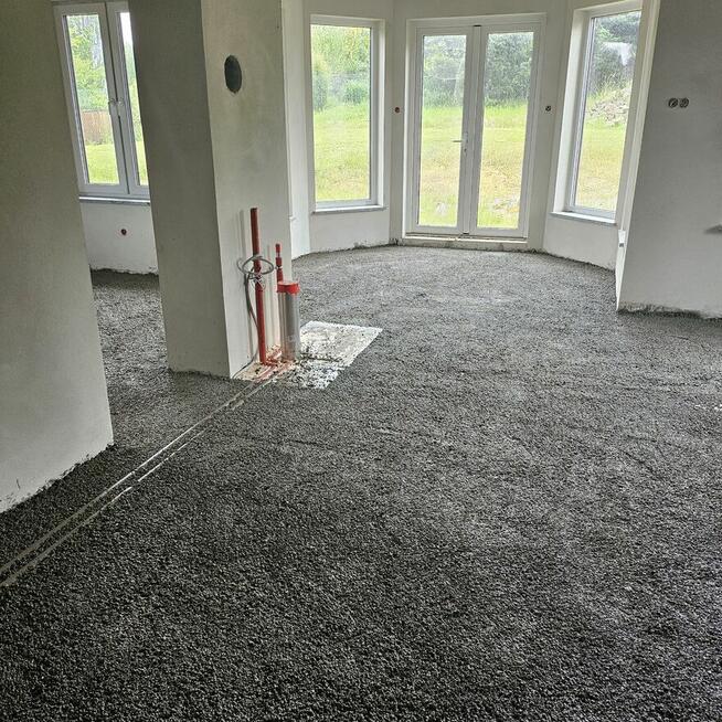 Ciepła wylewka styropianowa granulat styropianowy ARTI