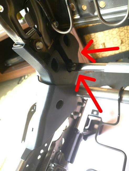 Mitsubishi ASX osłona wewnętrzna prawa fotela przedniego