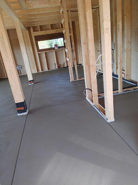 Posadzki maszynowe miksokret jastrychy cementowe styrobeton