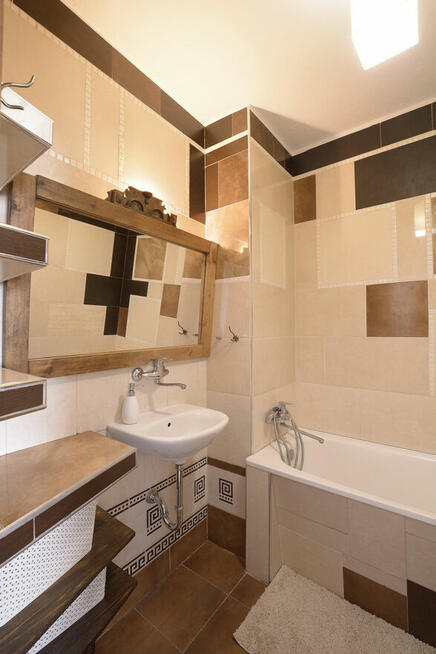 Lokal użytkowo-mieszkalny na Wynajem – 65 m²